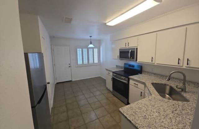 1104 Columbia Avenue