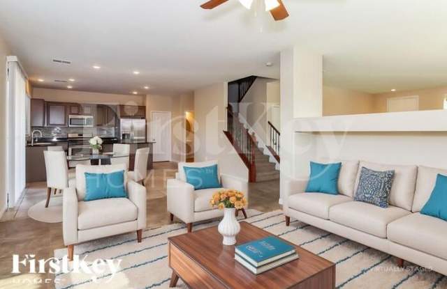 6637 Sea Swallow Street