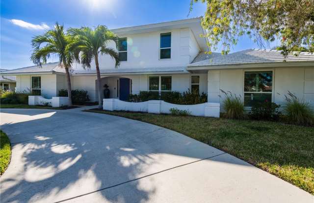 1216 FLYING BRIDGE LANE