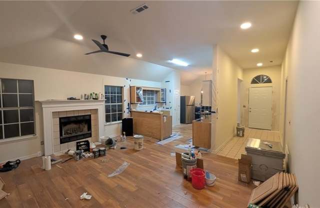 1466 Weatherwood  CT