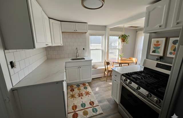 121 Hawley Avenue unit: D