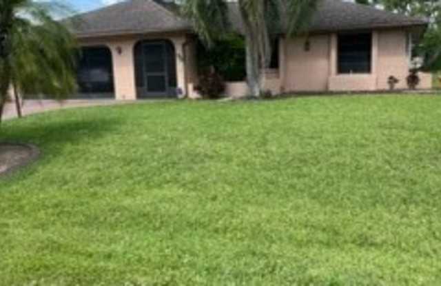 619 Weston Rd Weston Road - 619 Weston Road, Lehigh Acres, FL 33936