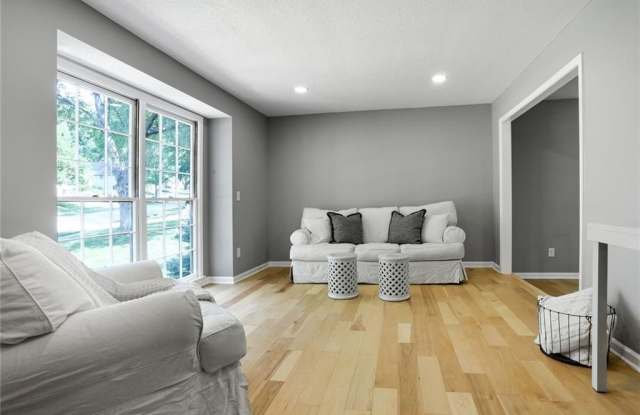 5849 N Beaman Avenue