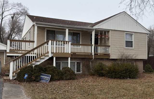 2126 Mcgregor Road unit: Upper