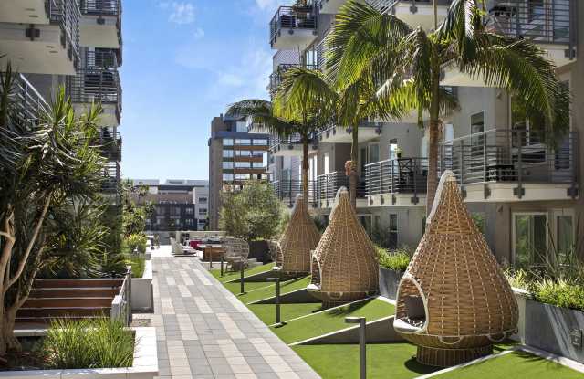 AMLI Park Broadway