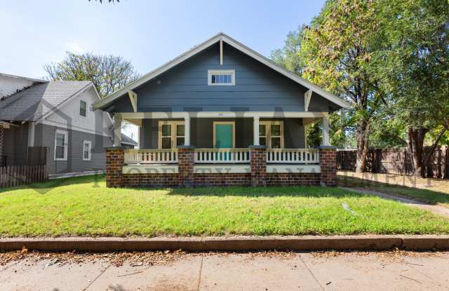 221 North Walnut Street