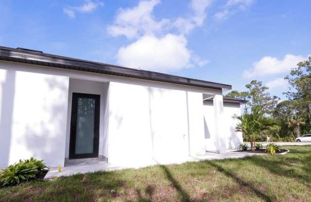 217 Greenbriar Boulevard