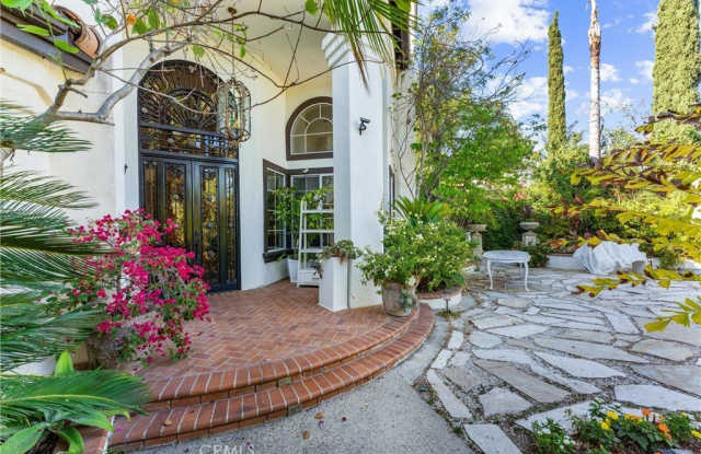 Photo of 27201 S Ridge Drive