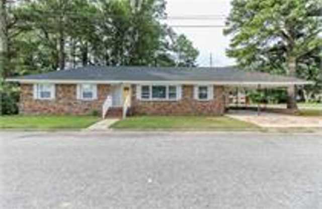 Spacious 3 Bedroom SFH