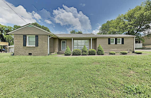 4402 Saunders Ave - 4402 Saunders Avenue, Nashville, TN 37216