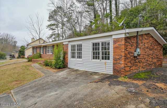 914 Glenbrook Road