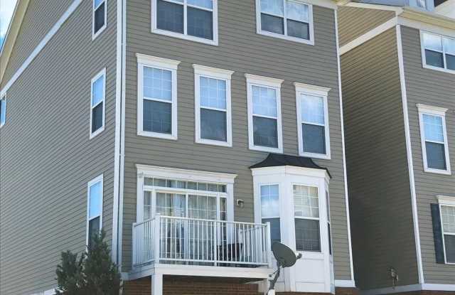 2511 PASCAL Place