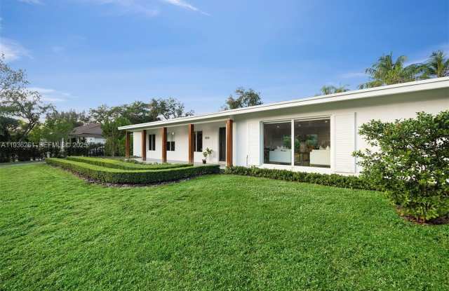 Photo of 5835 SW 100th Ter