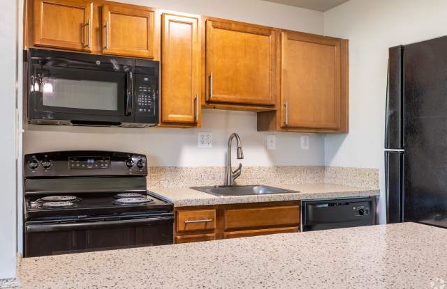 Cardinal Court Apartments