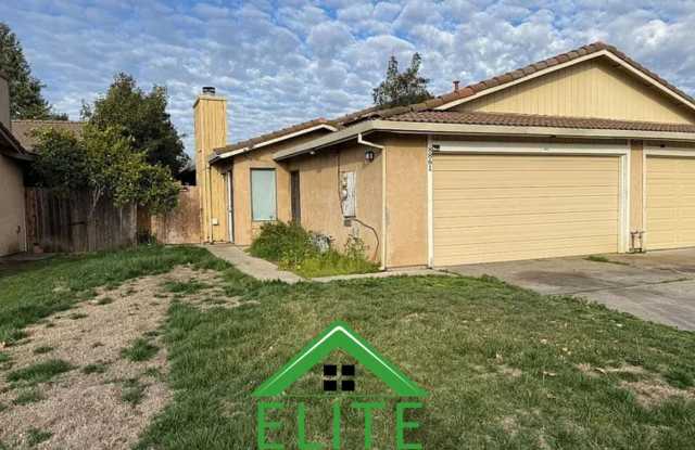 Photo of **Charming 3-Bedroom Condo in Fox Creek – Ideal for Comfortable Living**