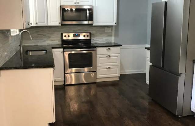 Photo of 1707 Woodside Dr - 1