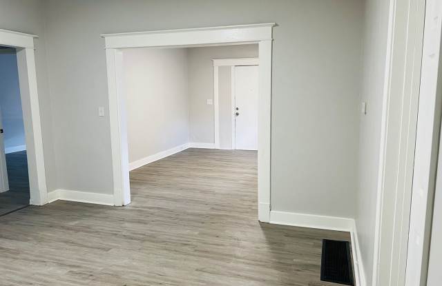 Photo of Gorgeous Renovated 3 Bedroom House!