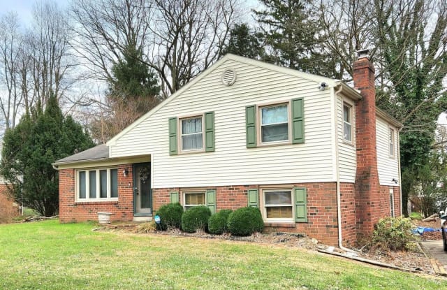 1 WOODCREST LANE - 1 Woodcrest Lane, Chester County, PA 19355