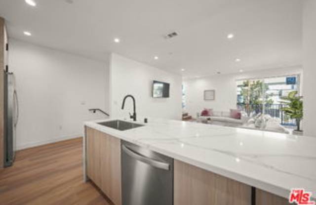 Photo of 13692 Erwin Street