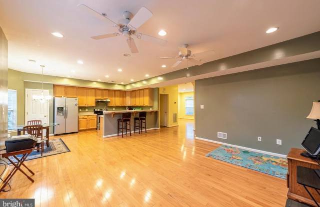 Photo of 44159 AZALEA Court