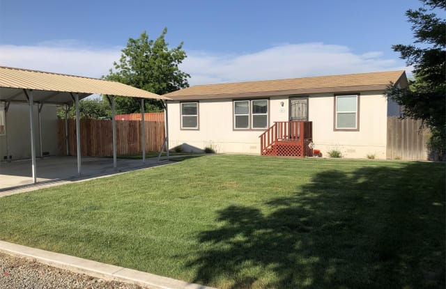 3811 North 10th Avenue - 3811 Central Valley Highway, Kings County, CA 93230