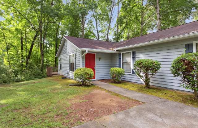 1409 B BelleMeade Court SW