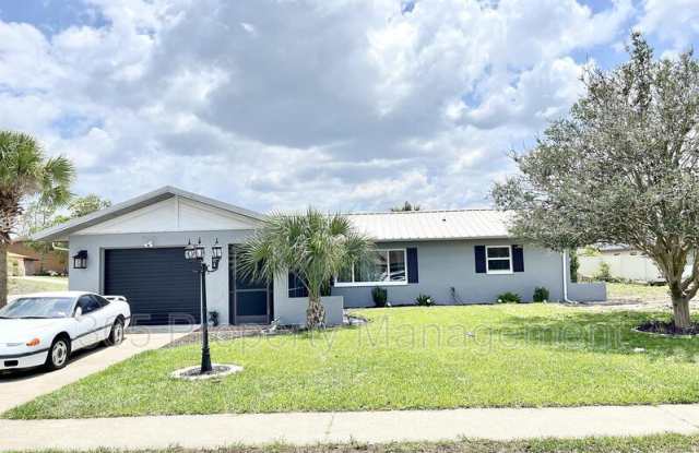 5264 Woodridge Lane