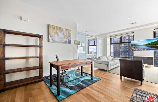 801 S Grand Ave unit: 1710