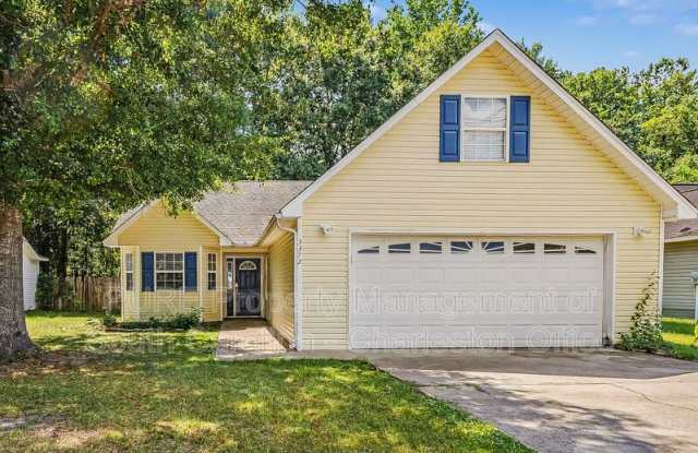 3372 Wayland Dr