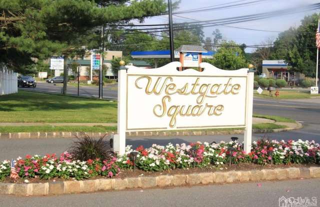 214 Westgate - 214 Westgate Drive, Middlesex County, NJ 08820