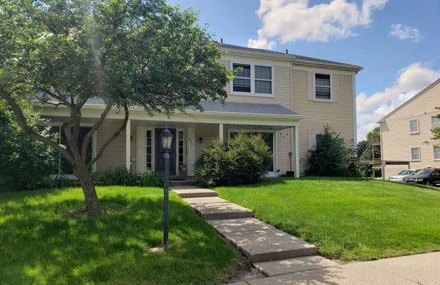 822 BLOOMFIELD VILLAGE Boulevard