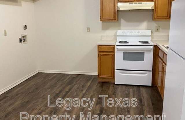 1106 Williams Ave Apt #E