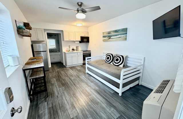 9105 Atlantic Ave Ave