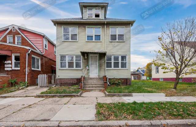 24 Alexander St Apt 1