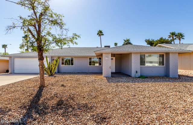 Photo of 17826 N DESERT GLEN Drive
