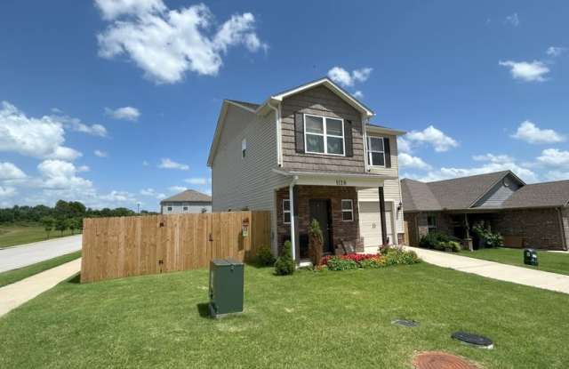 1128 South Nighthawk Lane