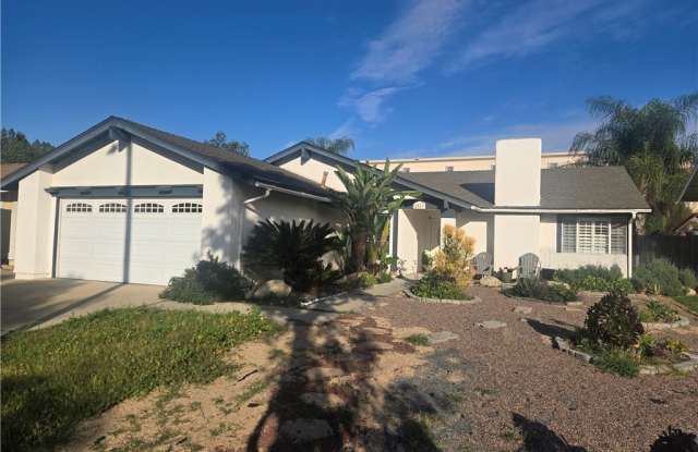 2513 S Prairie Dunes