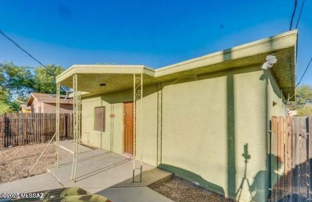 1825 S jefferson Avenue