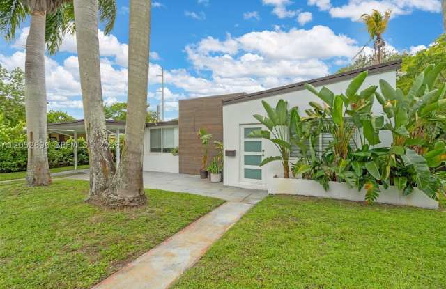 1580 NE 139th St