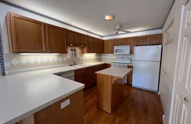 Beautiful 2-bedroom, 2-bathroom Townhome!