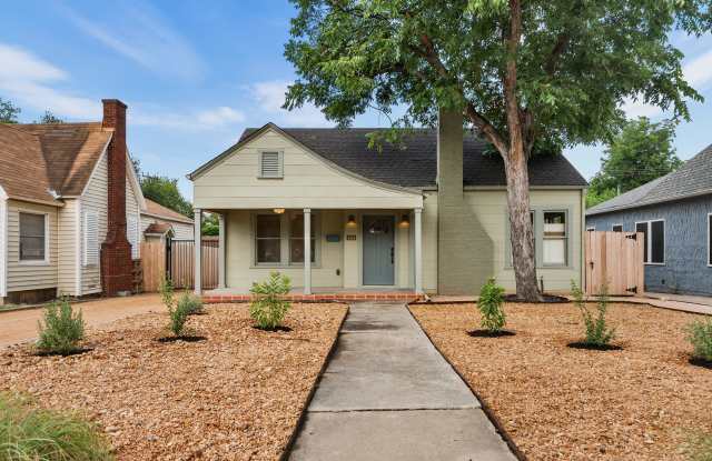 1914 West Magnolia Avenue