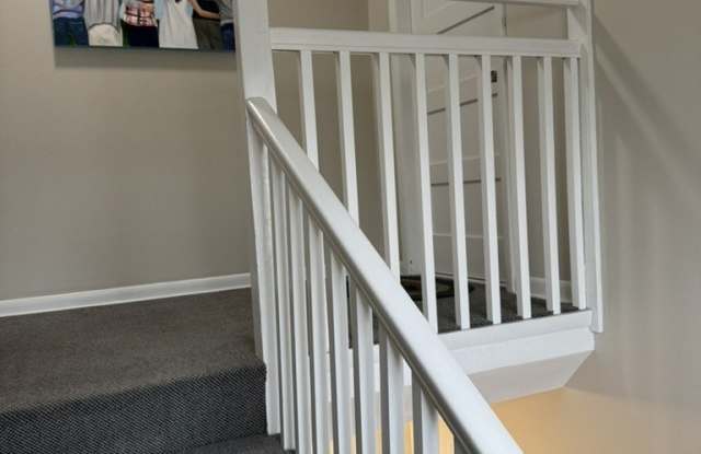 2121 Saint Johns Avenue