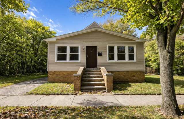 896 Wheelock Rd, Cleveland, OH 44103  Spacious Home | Great Value | Prime Location