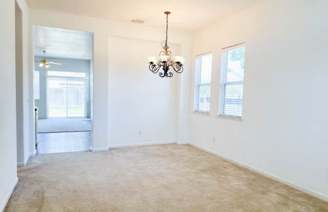 3627 Pomegranate Ave