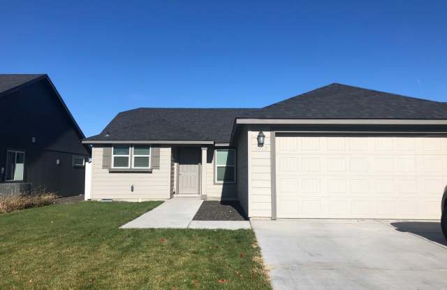 Home in Crossroad Neighborhood!