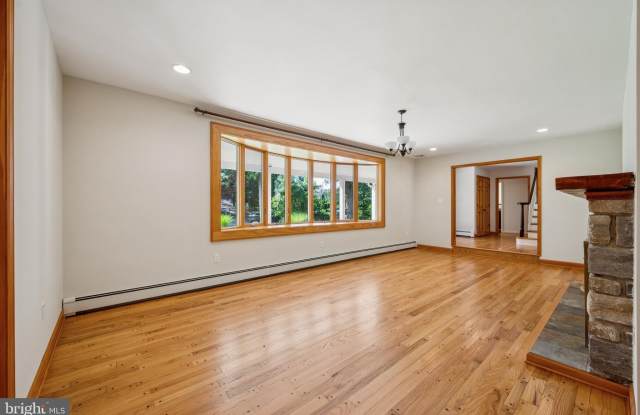 Photo of 3574 GLEN Way