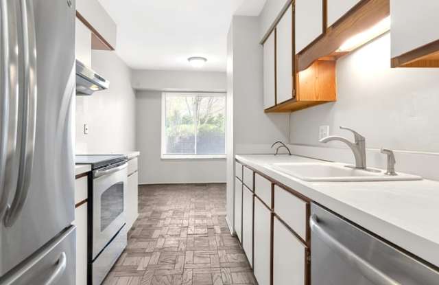 1010 Willow Grove Ct. - 1