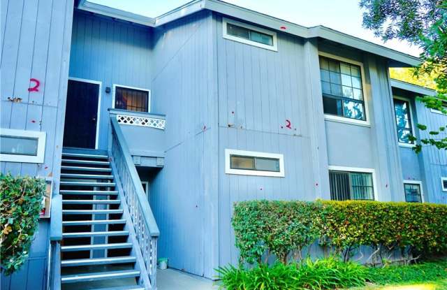 32221 N ALIPAZ Street