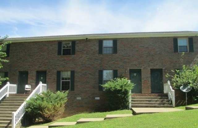 450 Martha Ln