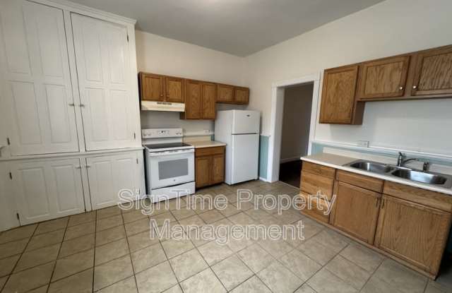 42 East Franklin Street